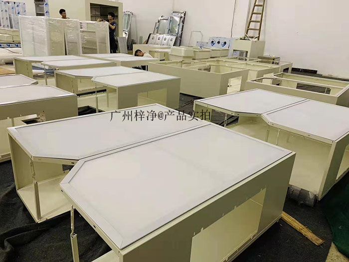 百級層流送風天花是采用空氣潔凈技術對微生物污染采取程度不同的控制 百級層流送風天花是采用空氣潔凈技術對微生物污染采取程度不同的控制