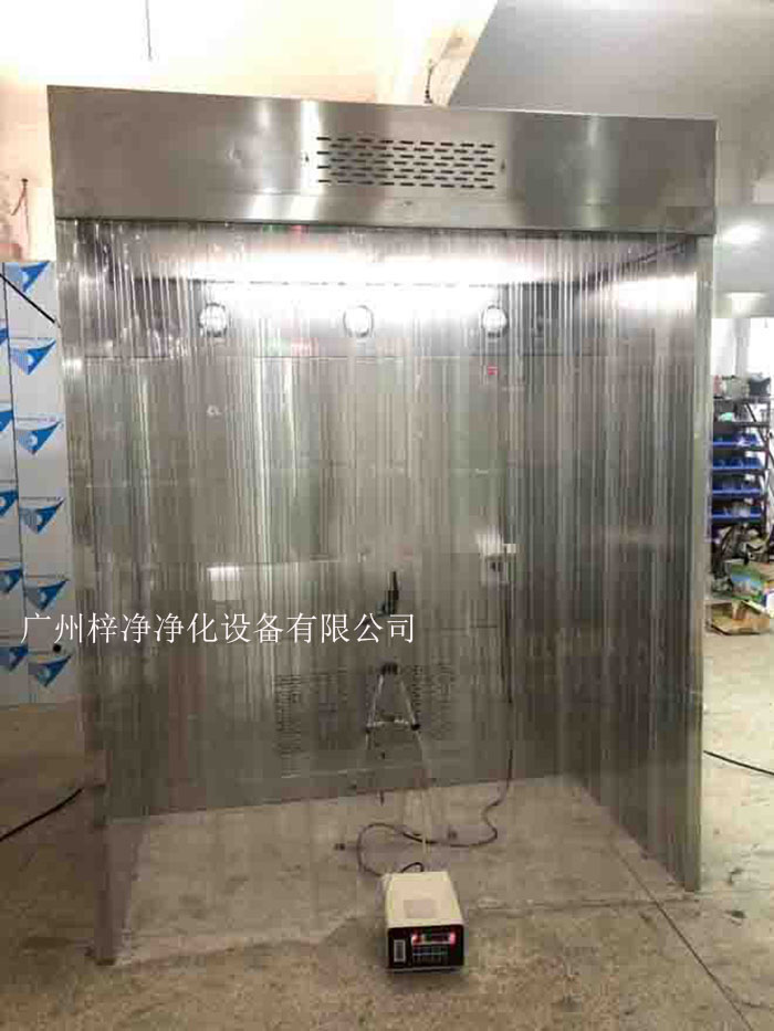 可移動式垂直簾層流罩制作現場實拍圖 可移動式垂直簾層流罩制作現場實拍圖