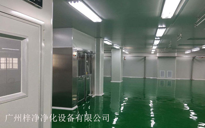 風淋室主要用于對進入潔凈室的人員進行預處理，以減少帶入的塵埃和污染物。