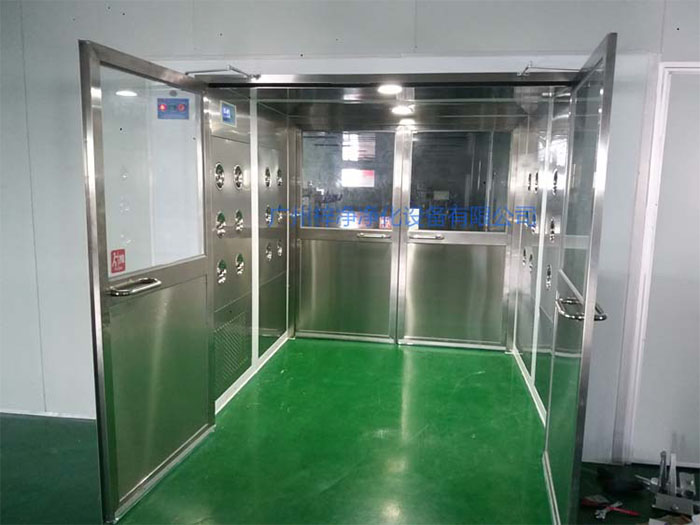 貨淋室用于對進入潔凈區的物料進行吹淋 貨淋室用于對進入潔凈區的物料進行吹淋
