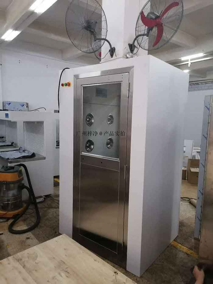 風淋室主要用于凈化人員 風淋室主要用于凈化人員