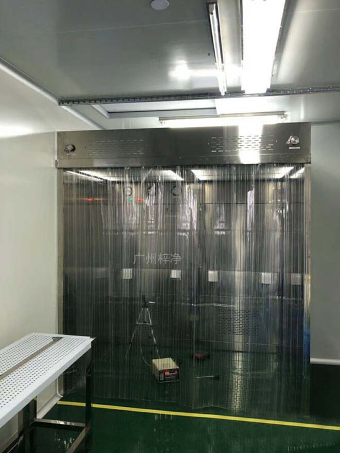 負壓稱量罩在制藥行業中，對藥品成分的精確稱量至關重要。